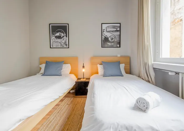 Excelente Piso De 3 Habitaciones En La Latina-Centro